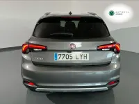 Usado Fiat Tipo Cross 101 CV (74 kW) 2022 Verde Familiar