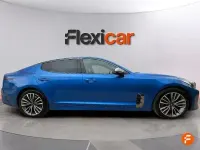 Usado Kia Stinger GT-Line 200 CV (147 kW) 2017 Azul Utilitario