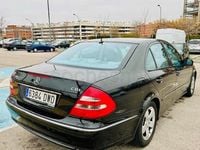 Usado Mercedes E280 Avantgarde 190 CV (139 kW) 2006 Negro Berlina