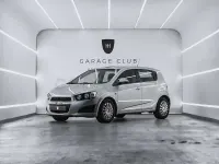 Usado Chevrolet Aveo LS 86 CV (63 kW) 2013 Gris / plata Berlina