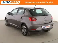 Usado Seat Ibiza CONNECT 90 CV (66 kW) 2016 Gris Utilitario
