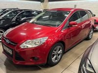 Käytetty Ford Focus Titanium 125 HP (91 kW) 2013 Punainen Sedan
