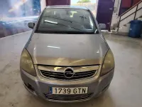 Usado Opel Zafira 110 CV (80 kW) 2010 Gris / plata Monovolumen