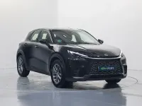 Usado Lexus LBX 136 CV (100 kW) 2025 Negro SUV
