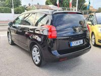 Usado Peugeot 5008 Allure 165 CV (121 kW) 2018 Gris Monovolumen