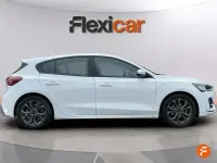 Usado Ford Focus ST-Line 155 HP (114 kW) 2023 Branco Sedan