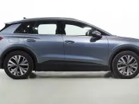 Usado Audi Q4 e-tron Ambiente 150 kW (204 CV) 2022 Azul SUV