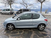 Usado Peugeot 206 110 CV (80 kW) 2002 Azul Berlina
