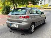Usado Seat Ibiza Reference 100 CV (73 kW) 2004 Gris / plata Utilitario