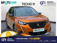 Usado Peugeot 2008 GT-line 130 CV (95 kW) 2021 Naranja SUV