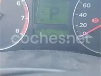 Usado Ford Focus Trend 100 CV (73 kW) 2005 Gris / plata Berlina