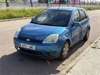 Usado Ford Fiesta Trend 80 CV (58 kW) 2005 Azul Utilitario