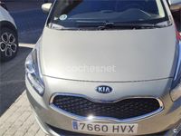 Usado Kia Carens 115 CV (84 kW) 2015 Beige Monovolumen
