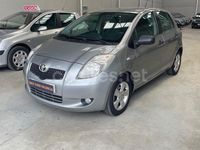 Usado Toyota Yaris Sol 87 CV (63 kW) 2008 Gris / plata Utilitario