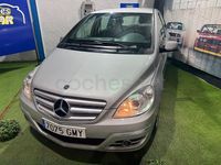 Usado Mercedes B200 140 CV (102 kW) 2009 Gris / plata Monovolumen