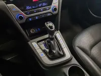 Usado Hyundai Elantra Style 135 CV (99 kW) 2017 Gris Utilitario