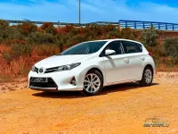 Usado Toyota Auris Business Edition 124 CV (91 kW) 2014 Blanco Utilitario