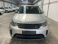Usado Land Rover Discovery HSE Luxury 240 CV (176 kW) 2019 Gris / plata SUV