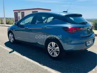 Usado Opel Astra Selective 125 CV (91 kW) 2016 Azul Berlina