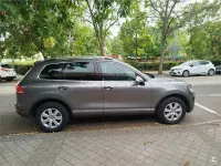 Usado VW Touareg R-line 245 CV (180 kW) 2012 Gris / plata SUV