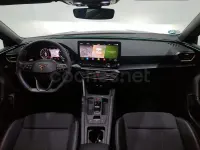 Usado Cupra Leon 150 CV (110 kW) 2023 Gris / plata Berlina