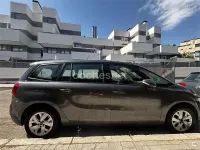 Usado Citroën C4 SpaceTourer Feel 130 CV (95 kW) 2020 Gris / plata Monovolumen