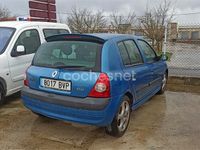 Usado Renault Clio II Dynamique 65 CV (47 kW) 2002 Azul Berlina