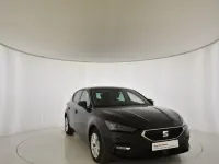 Usado Seat Leon Style 110 CV (80 kW) 2024 Negro