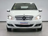 Usado Mercedes B200 140 CV (102 kW) 2010 Blanco Monovolumen