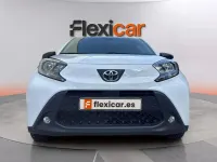 Usado Toyota Aygo X 72 CV (52 kW) 2022 Blanco SUV