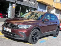Usado VW Tiguan Life 150 CV (110 kW) 2022 Granate SUV