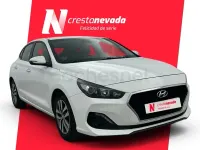 Usado Hyundai i30 120 CV (88 kW) 2020 Blanco Berlina