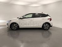 Usado Hyundai i20 100 CV (73 kW) 2025 Blanco Berlina