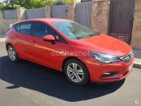 Usado Opel Astra Selective 105 CV (77 kW) 2017 Rojo Berlina