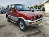 Begagnad Nissan Terrano 125 HK (91 kW) 1999 Röd SUV