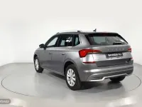 Usado Skoda Kamiq 110 CV (80 kW) 2022 Gris SUV