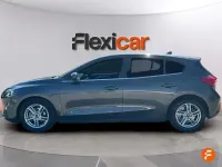Usado Ford Focus Trend 100 CV (73 kW) 2020 Gris Berlina