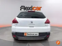 Usado Peugeot 3008 Style 120 CV (88 kW) 2015 Blanco Familiar