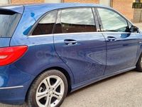 Usado Mercedes B180 109 CV (80 kW) 2012 Azul Utilitario