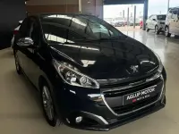 Usado Peugeot 208 Style 82 CV (60 kW) 2018 Azul Utilitario