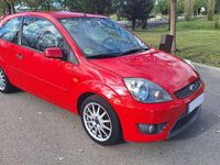 Usado Ford Fiesta Sport 90 CV (66 kW) 2006 Rojo Utilitario