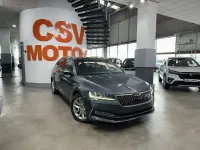 Usado Skoda Superb Ambition 218 CV (160 kW) 2020 Gris Utilitario