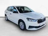 Usado Skoda Fabia Selection 80 CV (58 kW) 2024 Blanco Utilitario