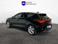 Usado Seat Leon FR 150 CV (110 kW) 2023 Negro Utilitario