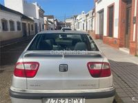 Usado Seat Cordoba Stella 90 CV (66 kW) 2000 Gris / plata Berlina