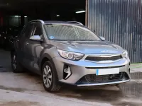Usado Kia Stonic 100 CV (73 kW) 2025 Astro grey SUV