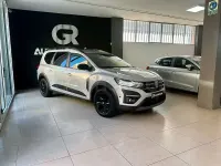 Usado Dacia Jogger Comfort 110 CV (80 kW) 2022 Gris / plata Monovolumen