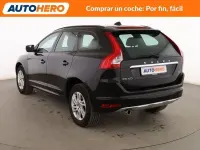 Usado Volvo XC60 Kinetic 136 CV (100 kW) 2014 Negro SUV