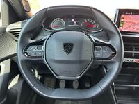 Usado Peugeot 2008 Active 100 CV (73 kW) 2023 Gris SUV