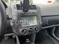 Usado VW Polo Match 75 CV (55 kW) 2002 Gris / plata Berlina
